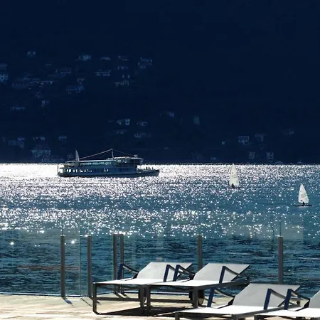 Apt With Pool And Jacuzzi, Metres From The Beach Διαμέρισμα *